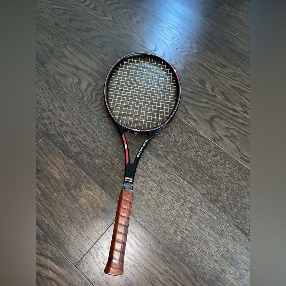 Used Wilson Graphite Matrix MidSize vintage Tennis Racquet size 4 1/4 L2 leather